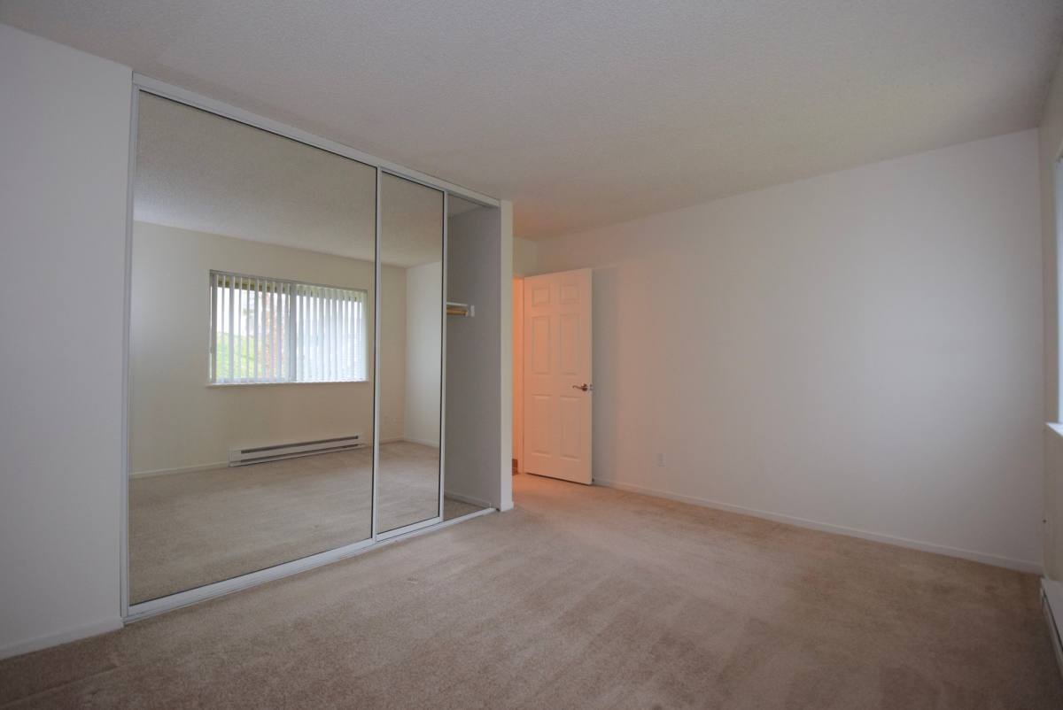 Apartment for rent at 12375 Mount Jefferson Terrace #7D, Lake Oswego, OR 97035