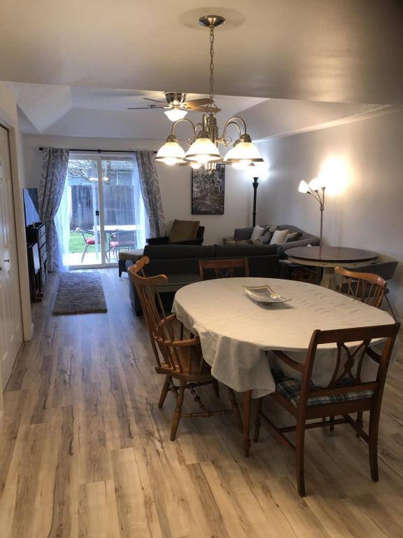 Townhouse for rent at 525 Primrose Dr, Central Point, OR 97502