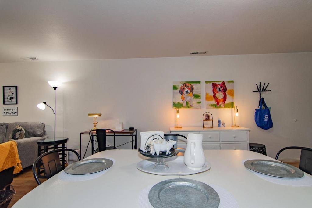 Townhouse for rent at 565 Primrose Dr, Central Point, OR 97502