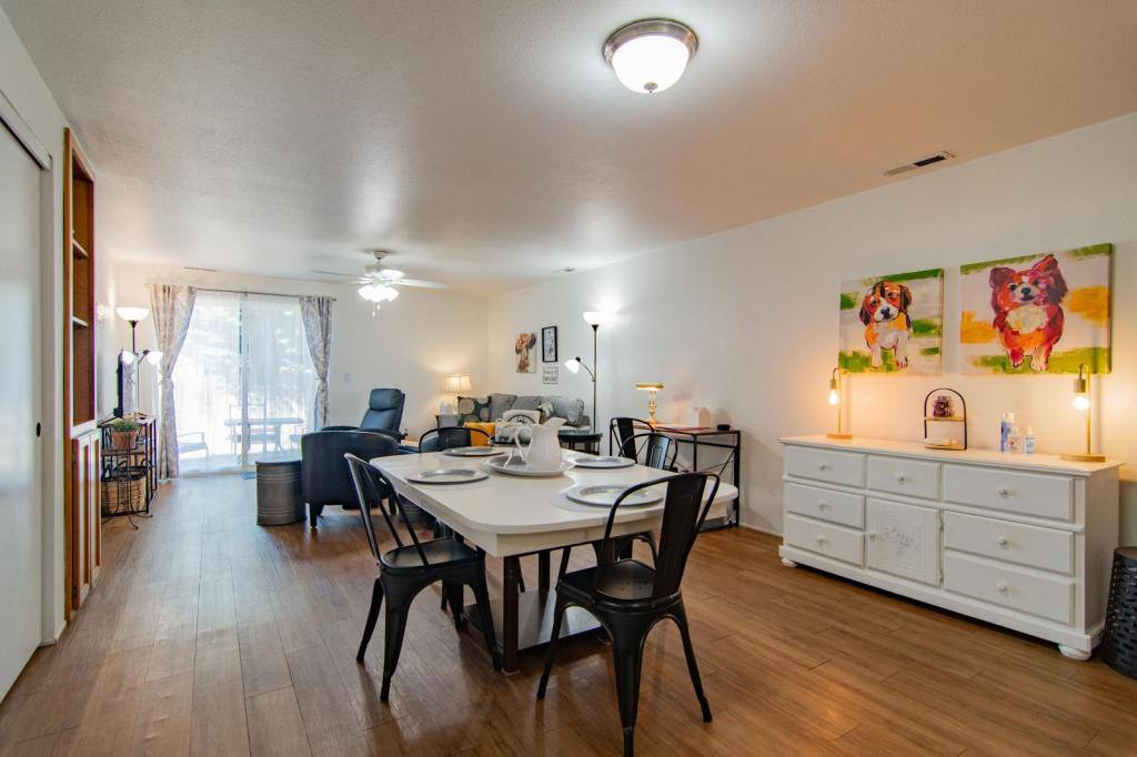 Townhouse for rent at 565 Primrose Dr, Central Point, OR 97502