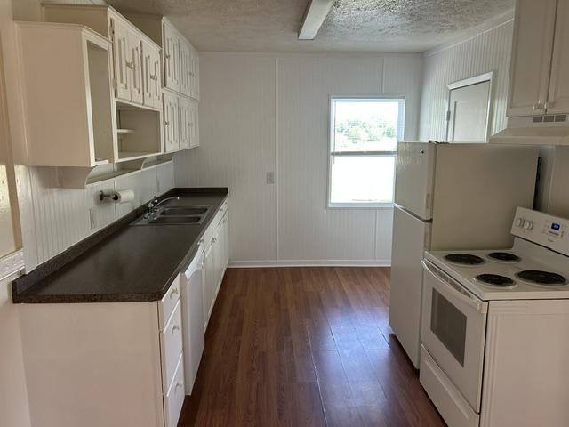 House for rent at 911 Ross Rd, Boyd, TX 76023
