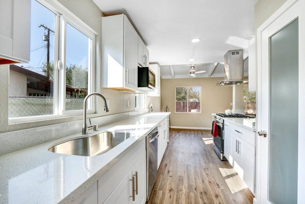 House for rent at 713 W Ave #H-10, Lancaster, CA 93534