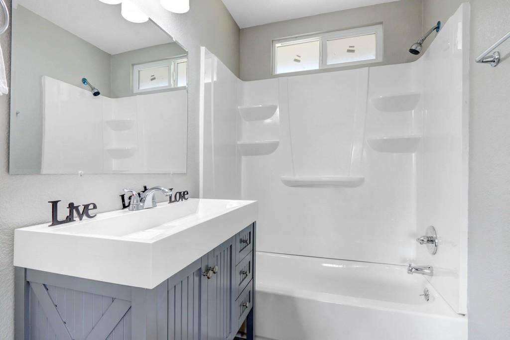 House for rent at 713 W Ave #H-10, Lancaster, CA 93534