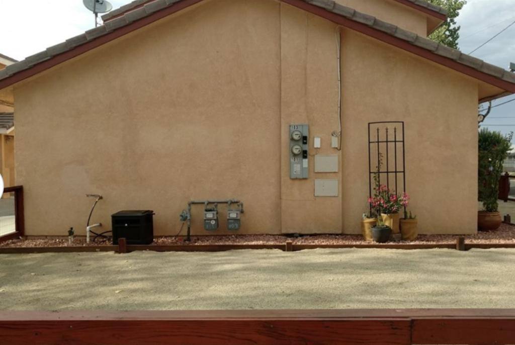 Townhouse for rent at 201 W Kettering St, Lancaster, CA 93534
