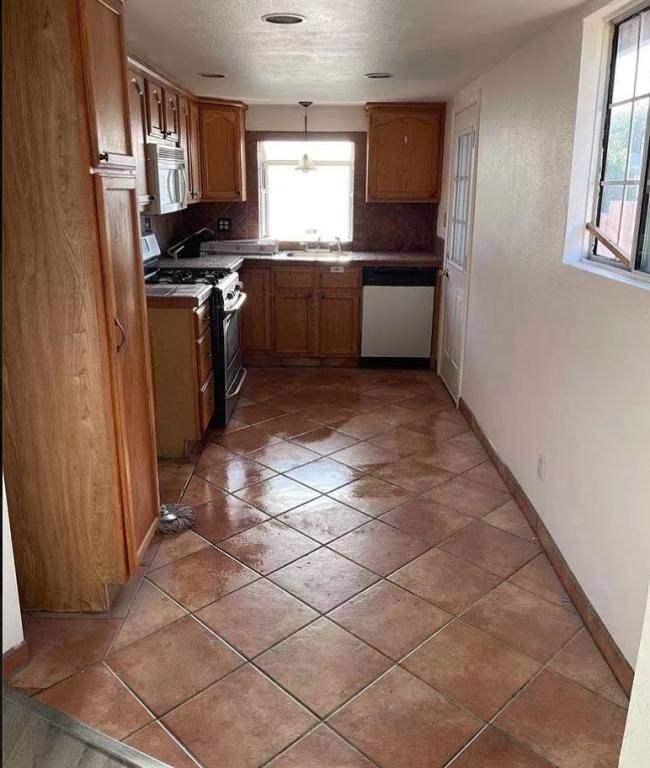 House for rent at 45428 Raysack Ave, Lancaster, CA 93535