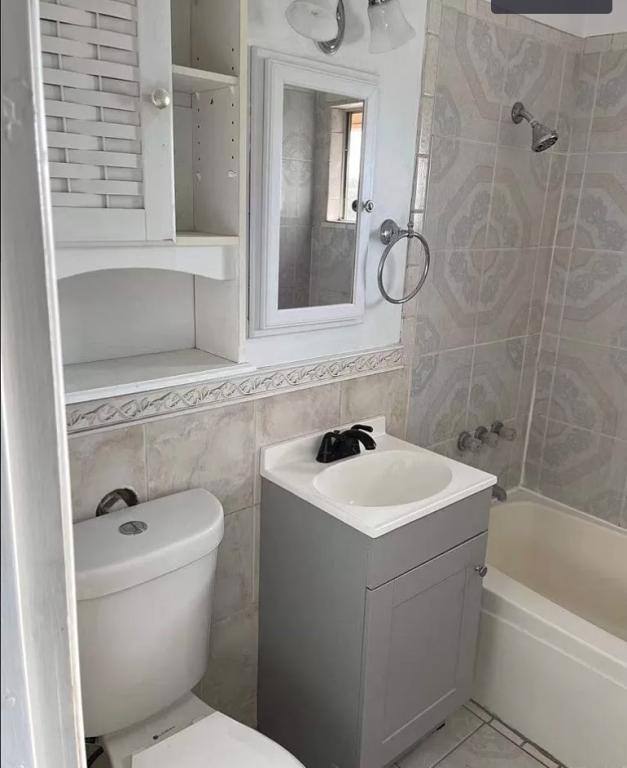 House for rent at 45428 Raysack Ave, Lancaster, CA 93535