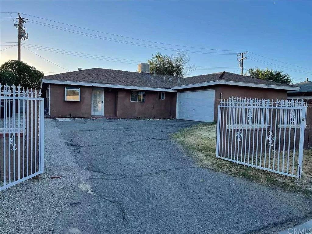 House for rent at 45428 Raysack Ave, Lancaster, CA 93535