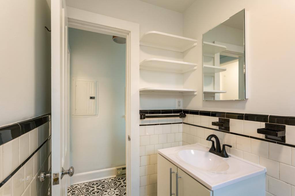 Apartment for rent at 123 W Church St, Frederick, MD 21701
