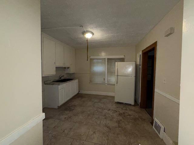 House for rent at 2945 E 128th St, Cleveland, OH 44120