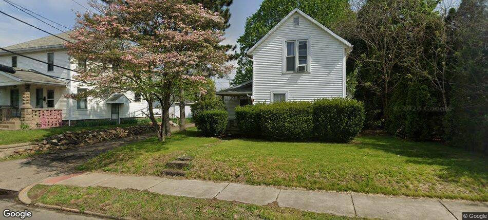 House for rent at 632 Bank St, Coshocton, OH 43812