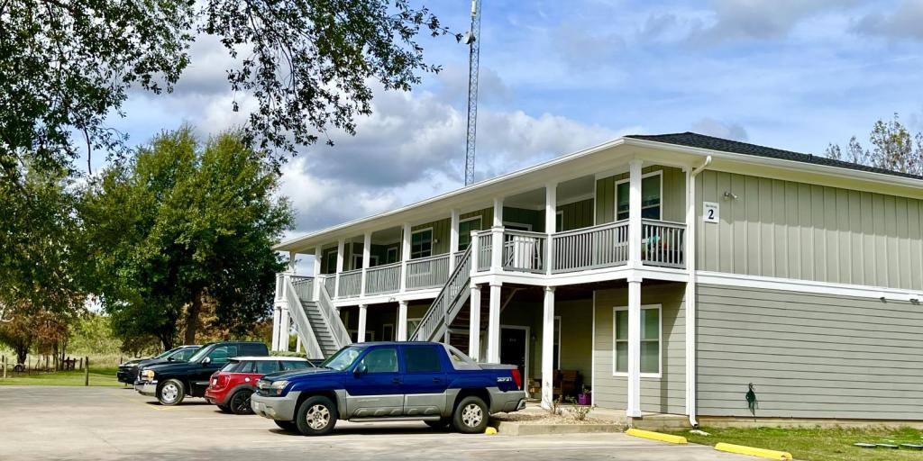 Apartment for rent at 1806 W Highway 21, Caldwell, TX 77836