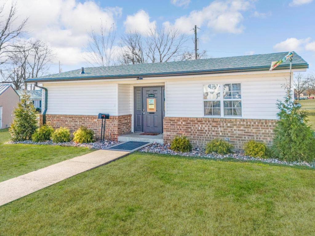Apartment for rent at 400 N Kelsey St #B7, Sturgis, KY 42459