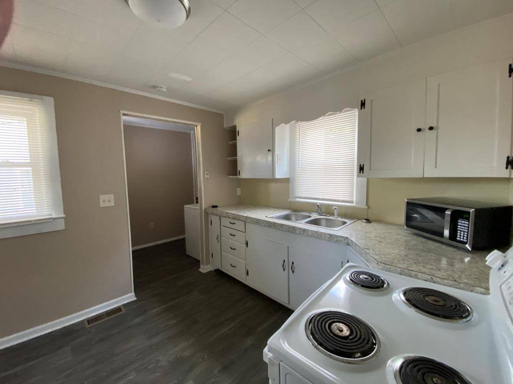 House for rent at 1128 Ava St, Burlington, NC 27215