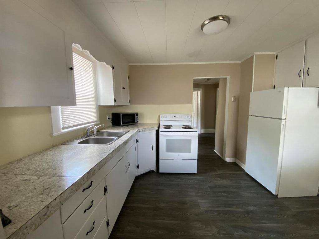 House for rent at 1128 Ava St, Burlington, NC 27215