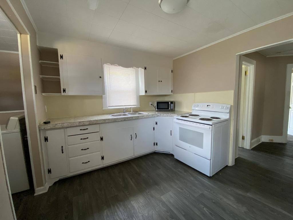 House for rent at 1128 Ava St, Burlington, NC 27215