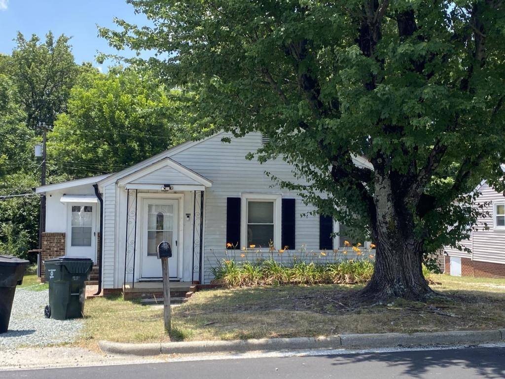 House for rent at 1128 Ava St, Burlington, NC 27215