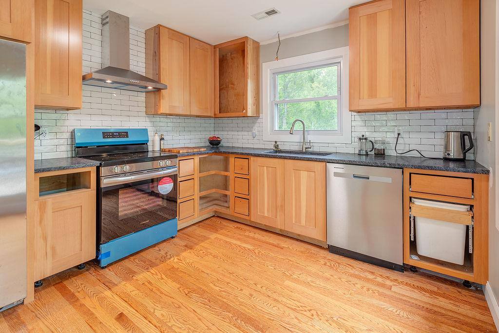 House for rent at 104 Justice Ridge Rd, Candler, NC 28715