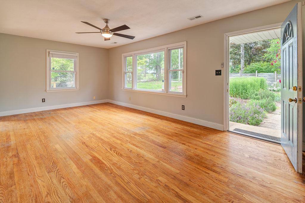 House for rent at 104 Justice Ridge Rd, Candler, NC 28715