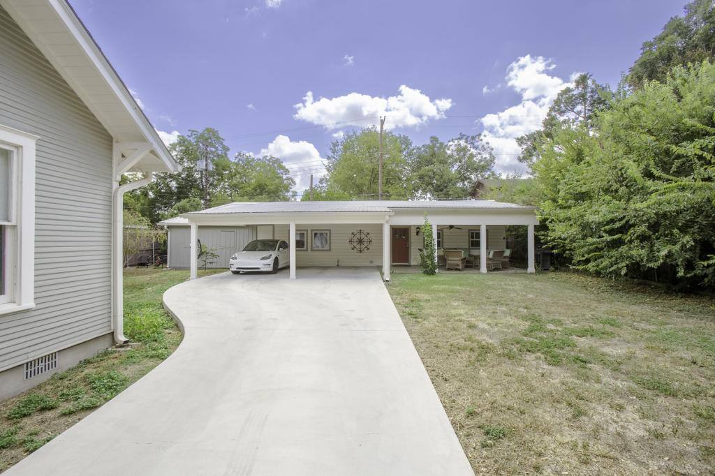 House for rent at 2215 B Lindell Ave, Austin, TX 78704