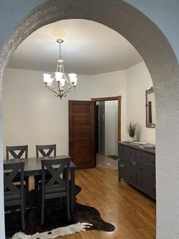 Apartment for rent at 736 Dover Place #1F, Saint Louis, MO 63111