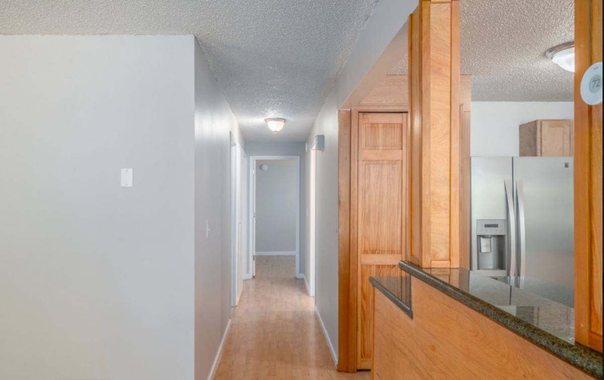 House for rent at 9207 SW 26th Ave, Portland, OR 97219