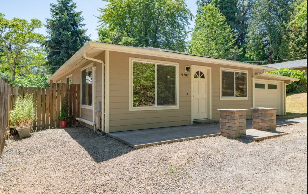 House for rent at 9207 SW 26th Ave, Portland, OR 97219