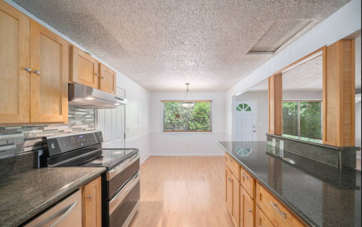 House for rent at 9207 SW 26th Ave, Portland, OR 97219