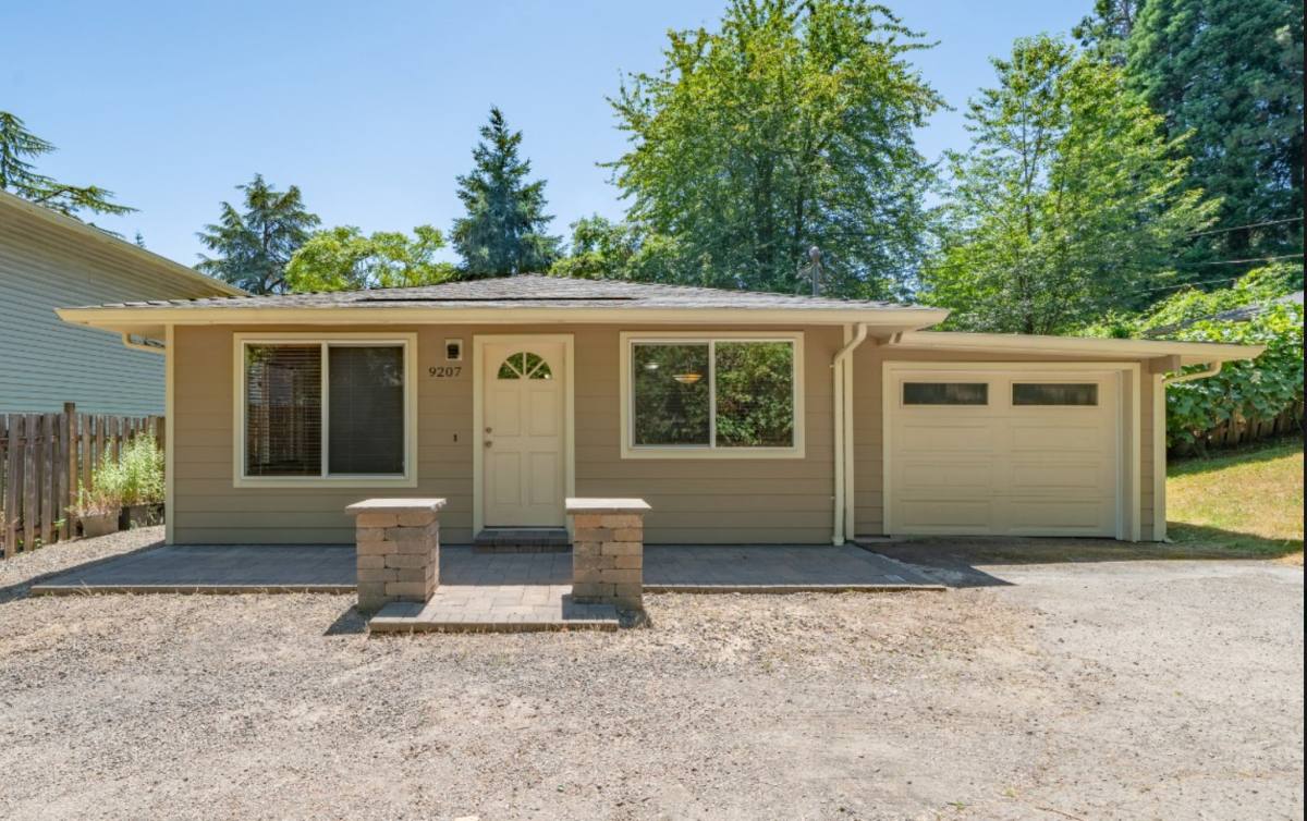 House for rent at 9207 SW 26th Ave, Portland, OR 97219