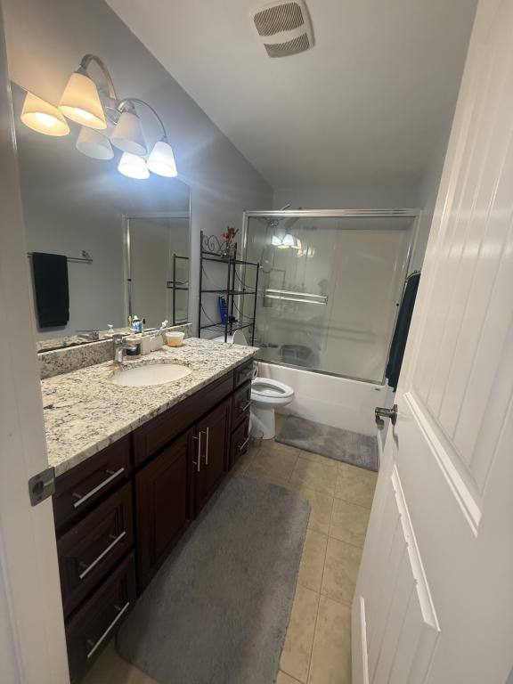 Townhouse for rent at 20041 104th Place SE, Kent, WA 98031