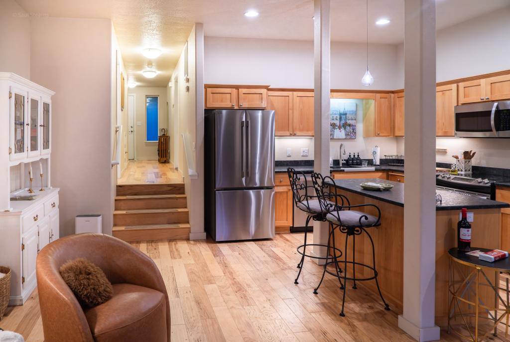 Townhouse for rent at 237 Dunthorpe Dr, Medford, OR 97504