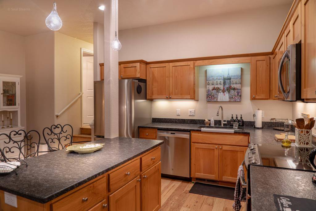 Townhouse for rent at 237 Dunthorpe Dr, Medford, OR 97504