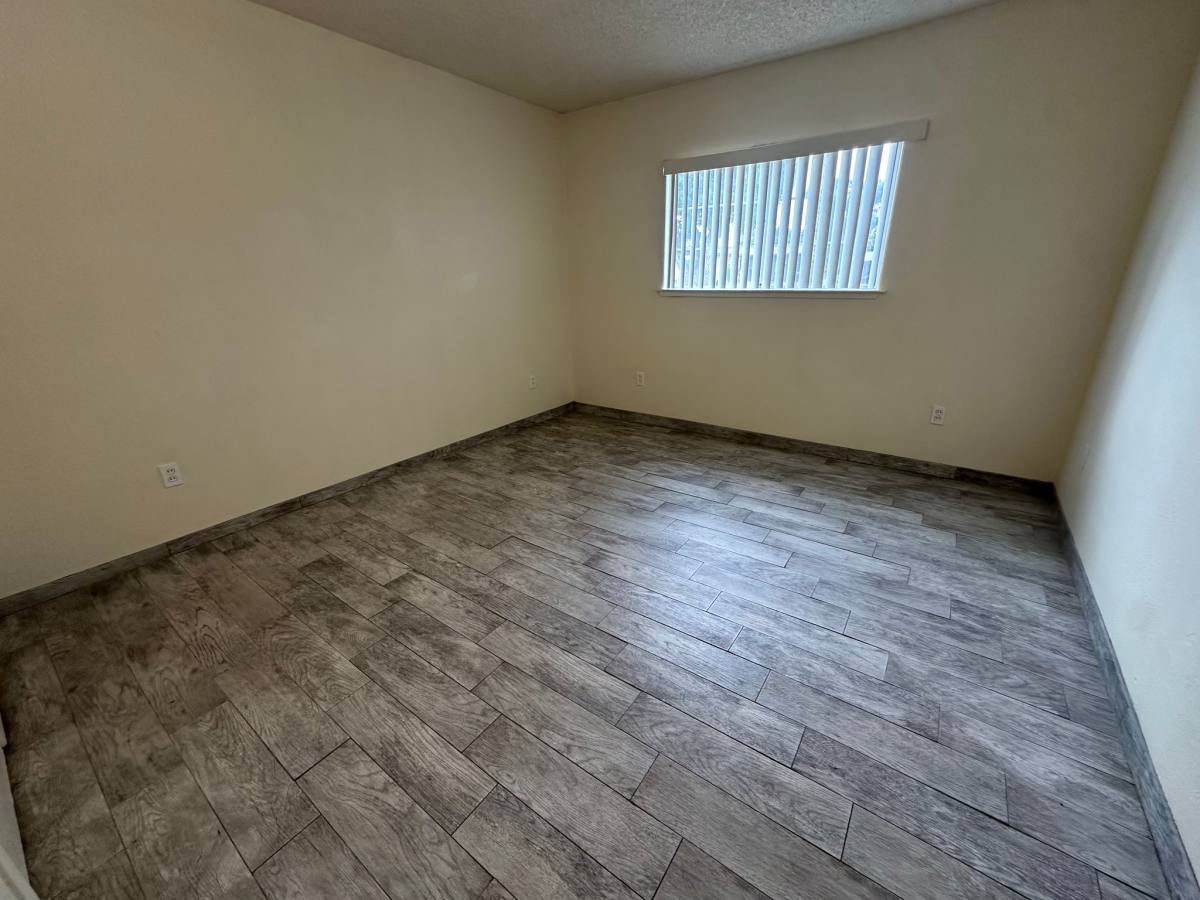 House for rent at 135 E Stuart Ave, Fresno, CA 93710