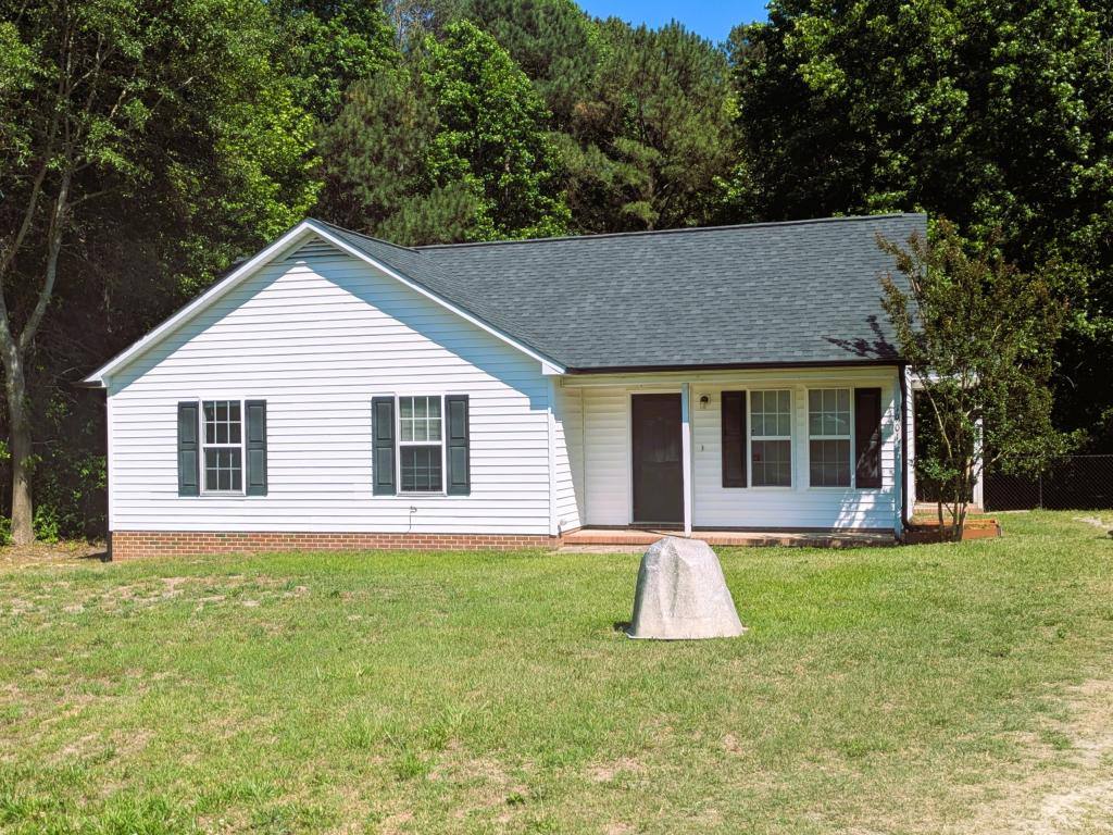 House for rent at 1901 Gladiolus Lane, Willow Spring, NC 27592
