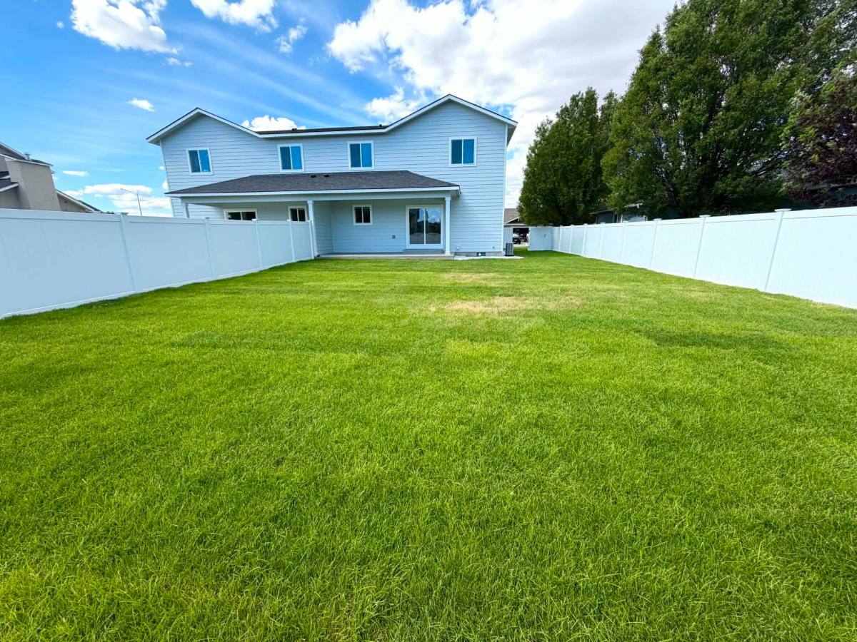Townhouse for rent at 224 O St SW #A, Quincy, WA 98848
