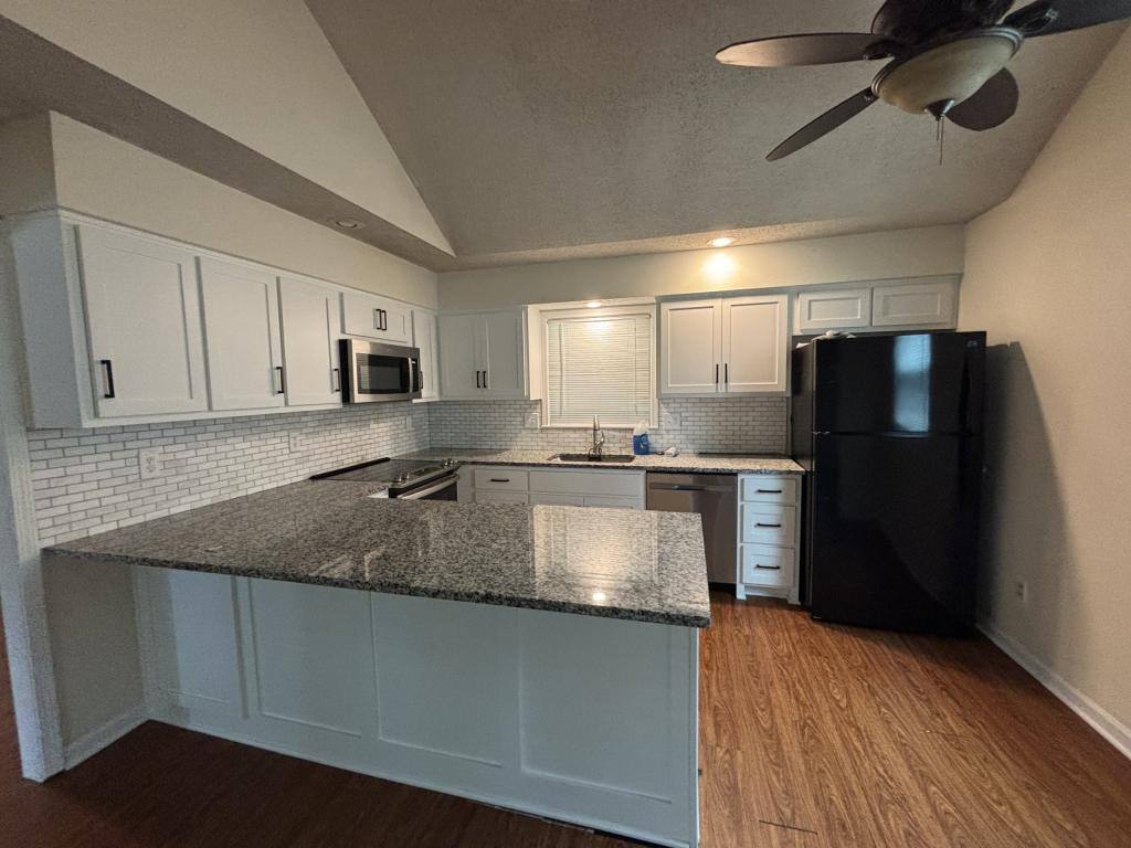 House for rent at 727 SE Wingate St, Lees Summit, MO 64063