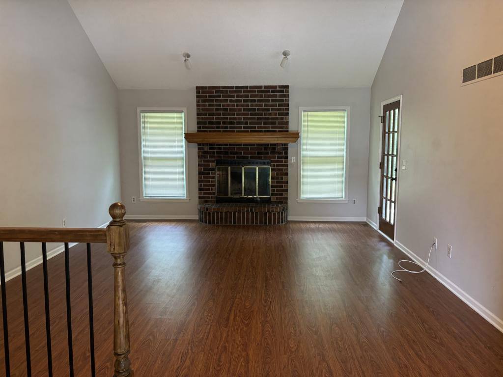 House for rent at 727 SE Wingate St, Lees Summit, MO 64063