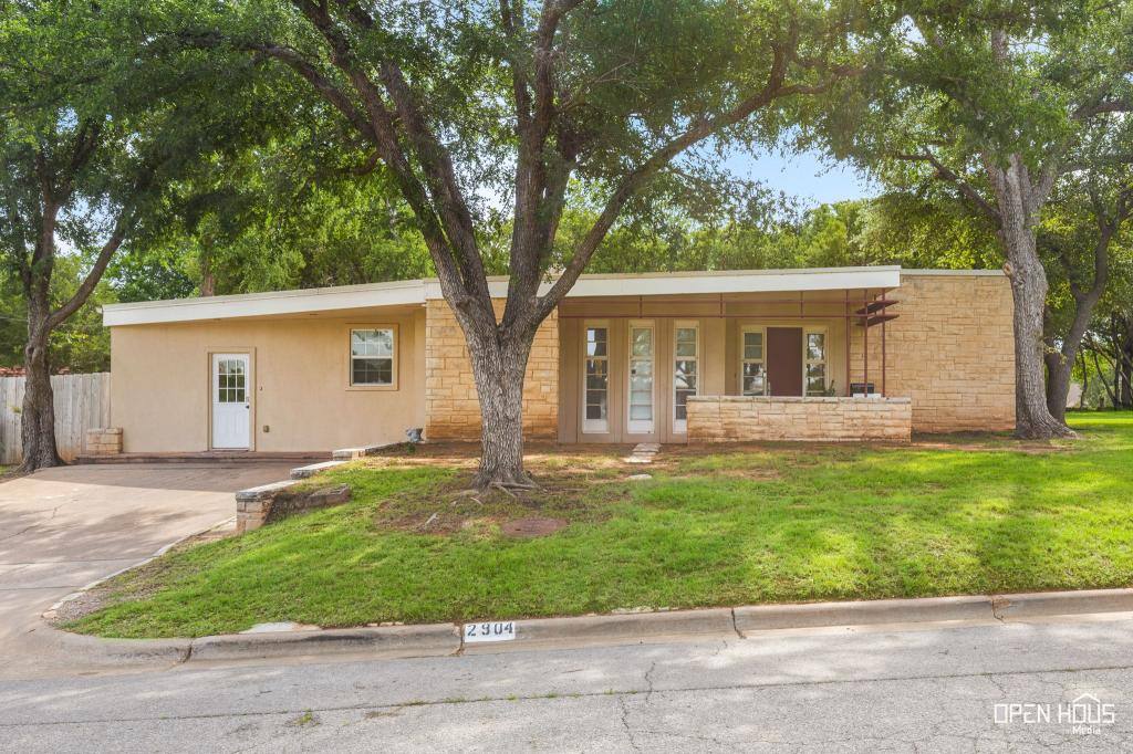 House for rent at 2904 Sturdevandt Place, Wichita Falls, TX 76301