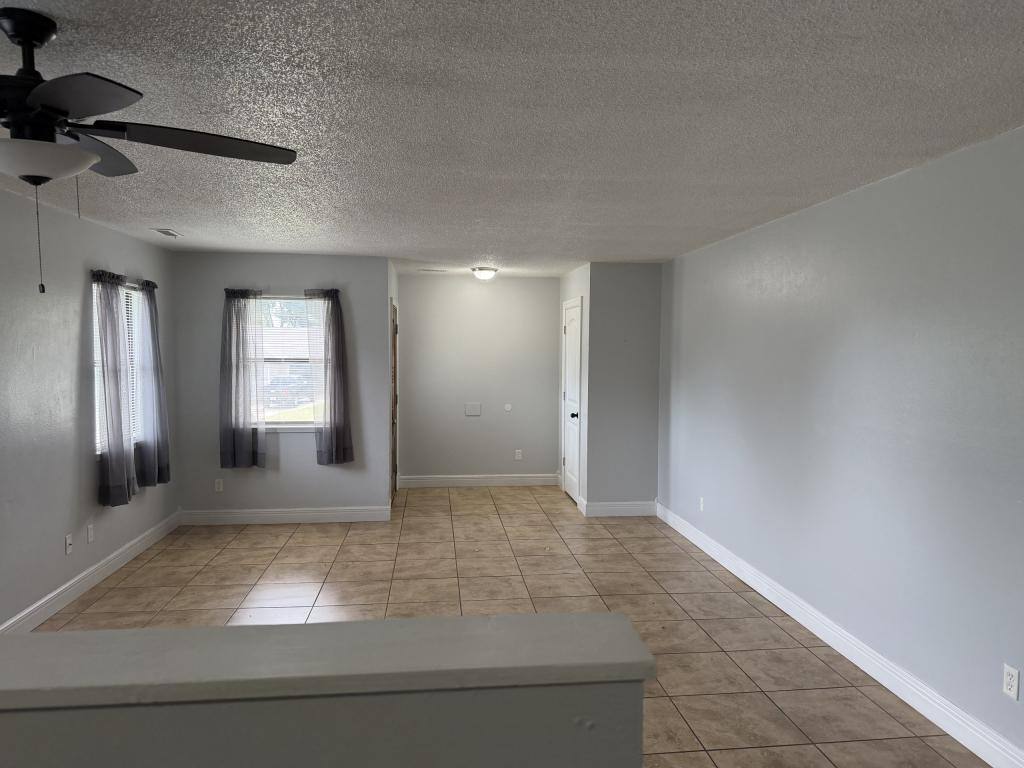 Apartment for rent at 217 S Galena Ave, Joplin, MO 64801