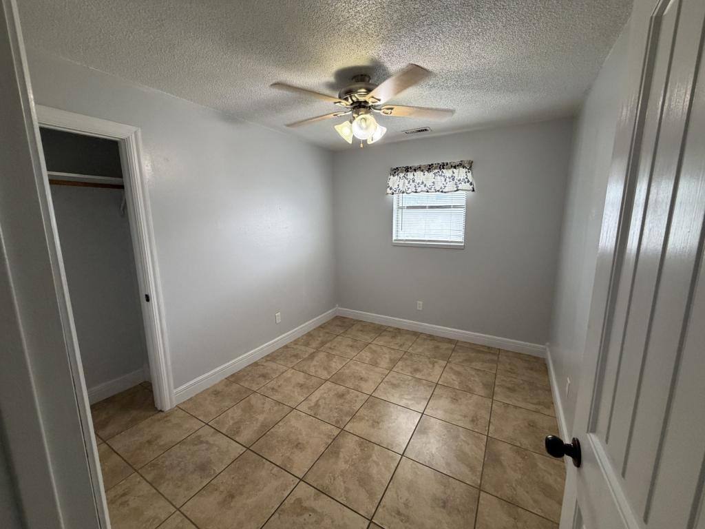 Apartment for rent at 217 S Galena Ave, Joplin, MO 64801