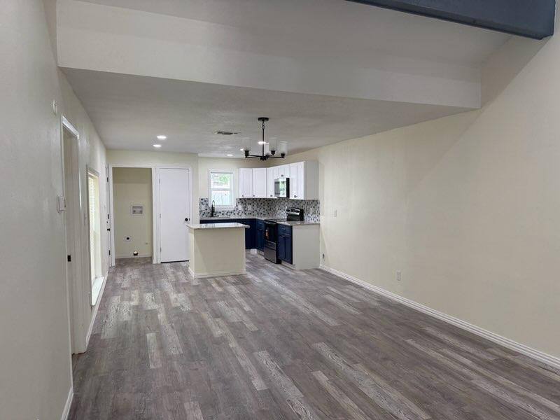 Townhouse for rent at 13360 Southview Lane, Dallas, TX 75240