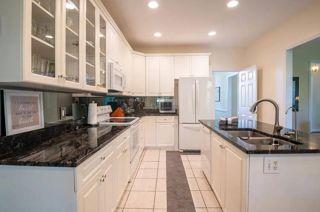 House for rent at 3326 St James Dr SE, Southport, NC 28461