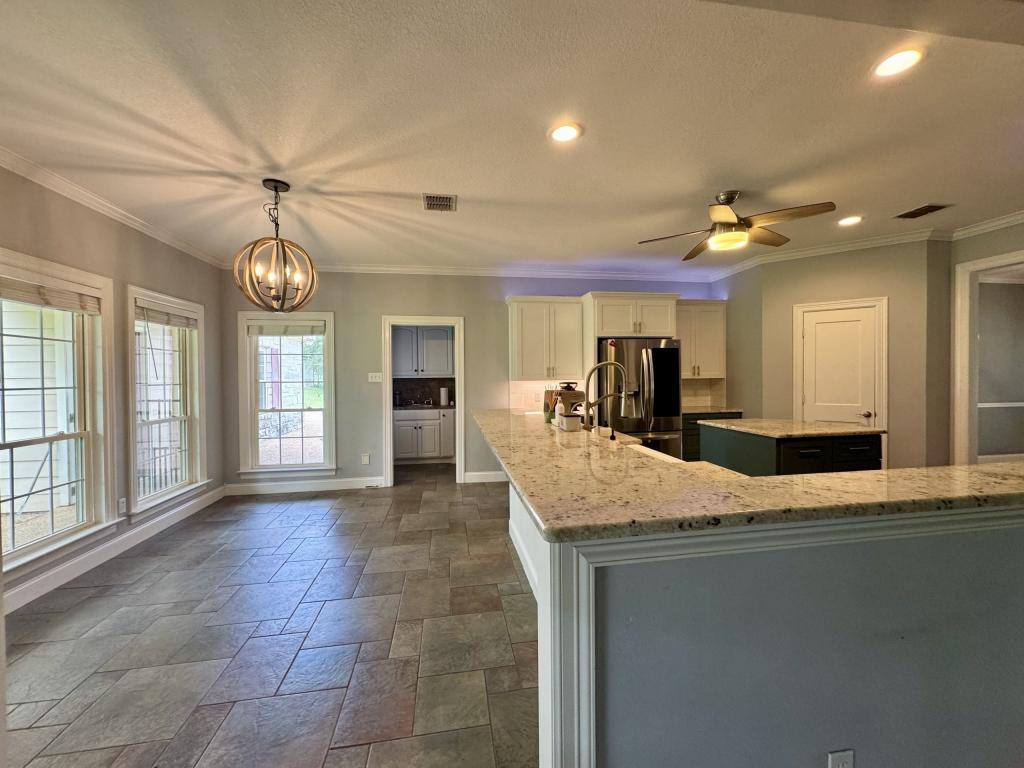 House for rent at 465 Austin Hines Dr, China Spring, TX 76633