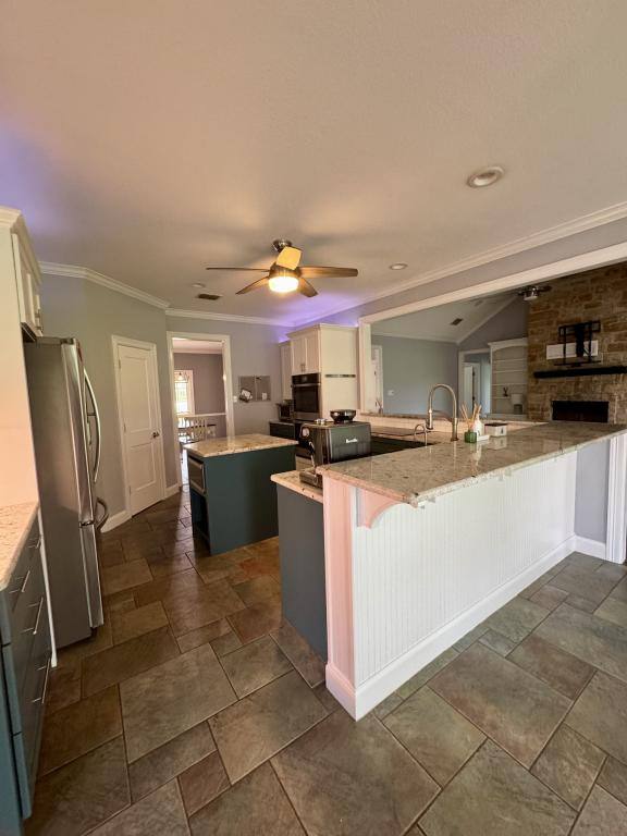 House for rent at 465 Austin Hines Dr, China Spring, TX 76633