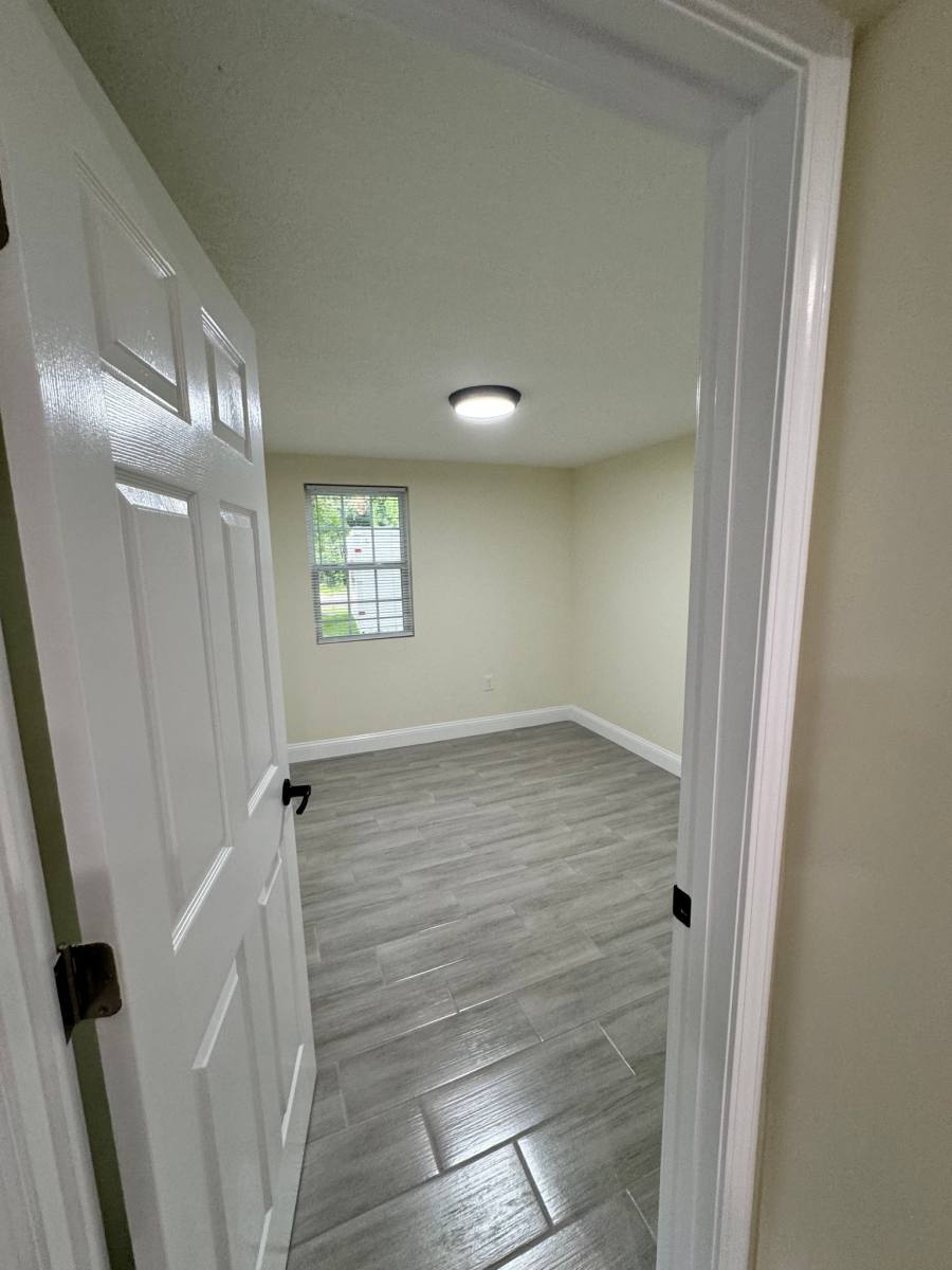 Apartment for rent at 810 Baker Ave #1, Jacksonville, FL 32209