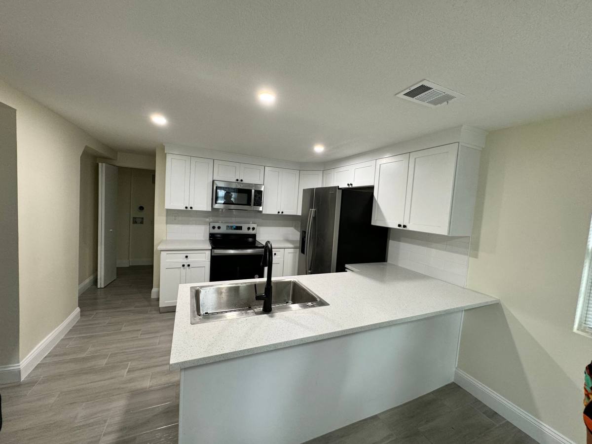 Apartment for rent at 810 Baker Ave #1, Jacksonville, FL 32209