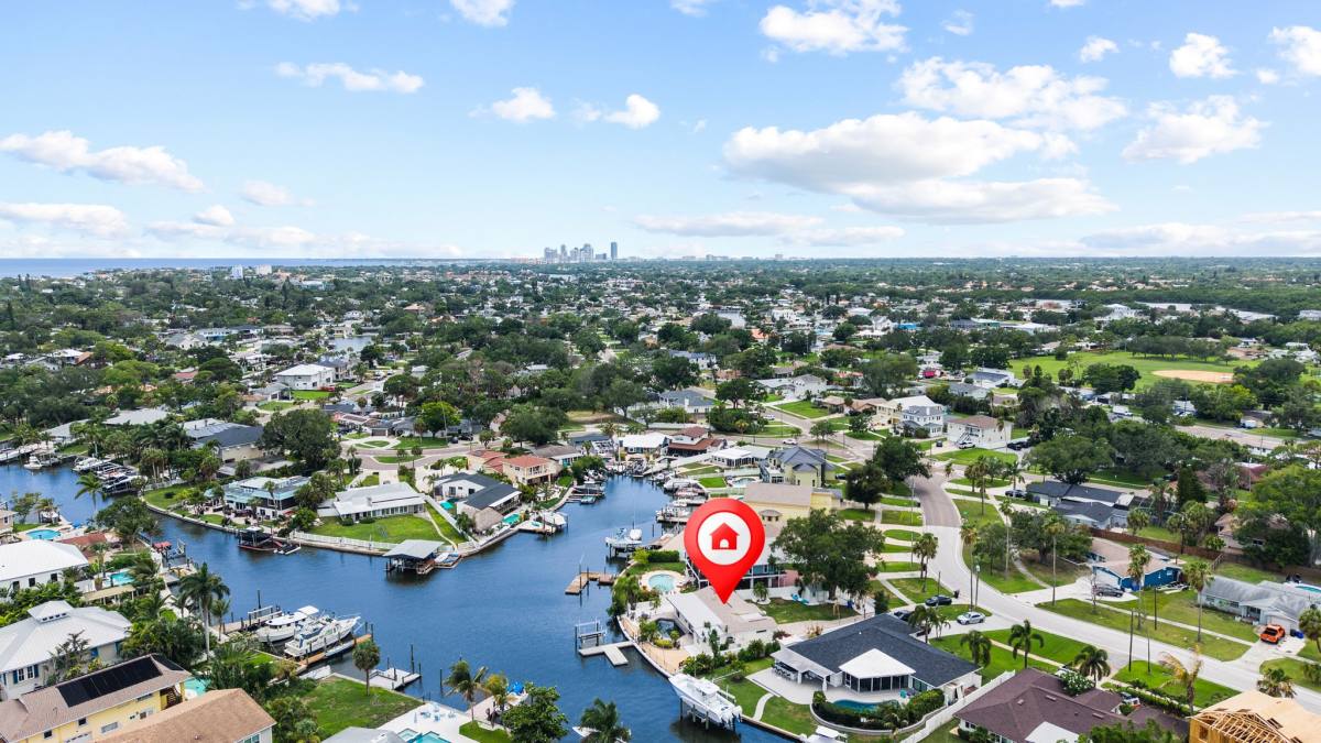 House for rent at 5541 Bayou Grande Blvd NE, Saint Petersburg, FL 33703