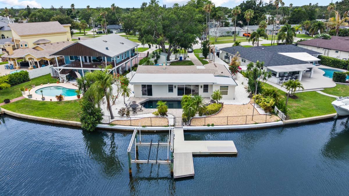 House for rent at 5541 Bayou Grande Blvd NE, Saint Petersburg, FL 33703