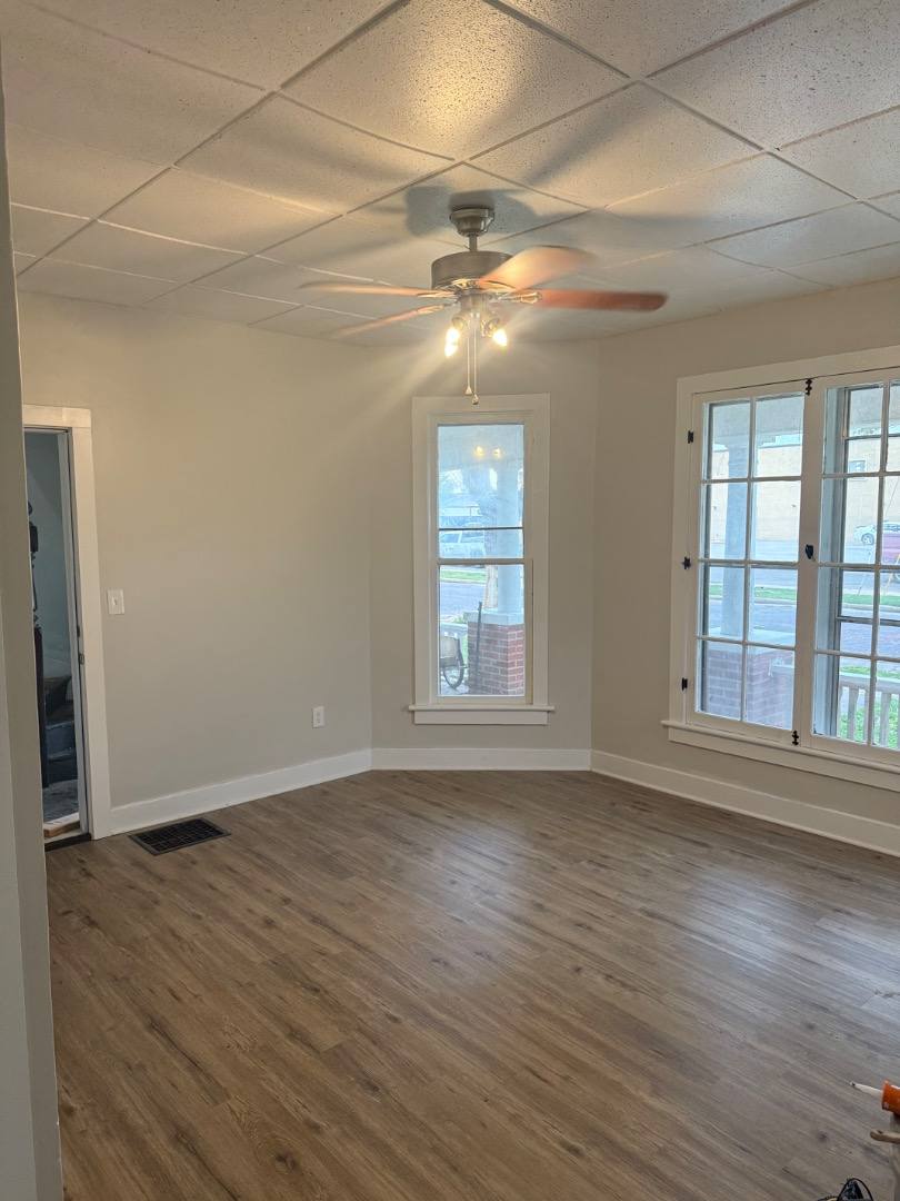 Apartment for rent at 16 W 10th Ave #1, Hutchinson, KS 67501