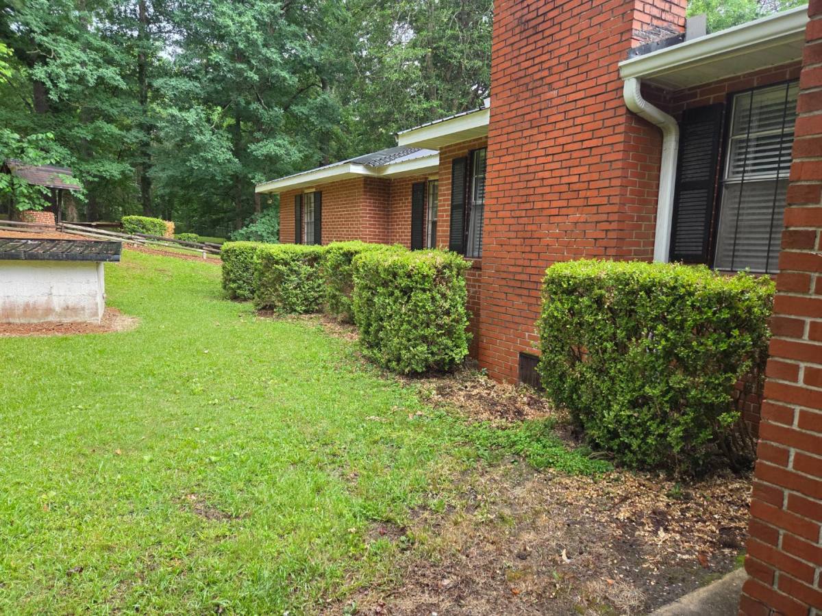 House for rent at 9501 Highway 43 N, Northport, AL 35473