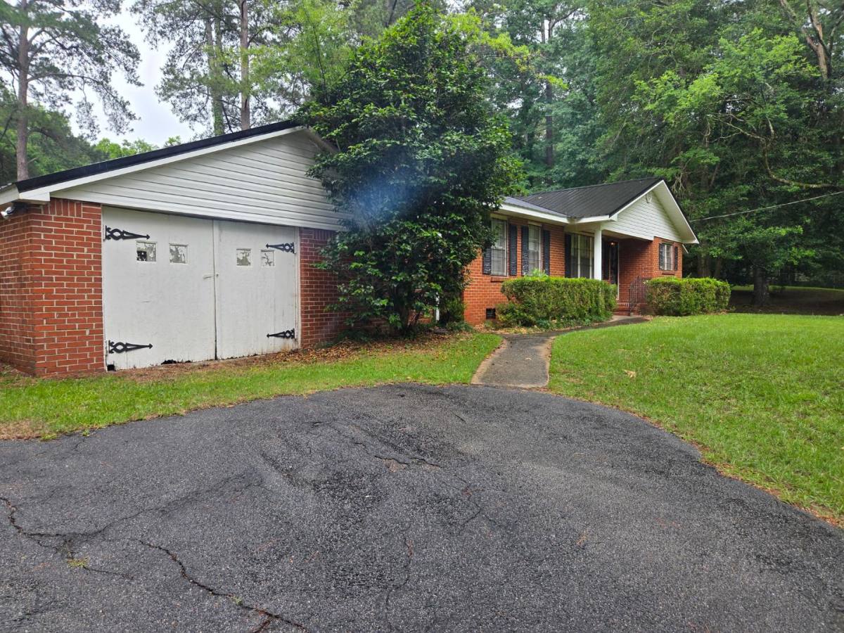 House for rent at 9501 Highway 43 N, Northport, AL 35473